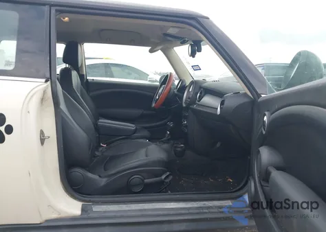 2013 Mini Hardtop Cooper из США, поврежденный, VIN WMWSU3C56DT687038